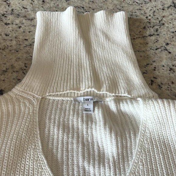 New - Bar III Women's Cutout-Detail Turtleneck Sweater in Washed White - Picture 4 of 8